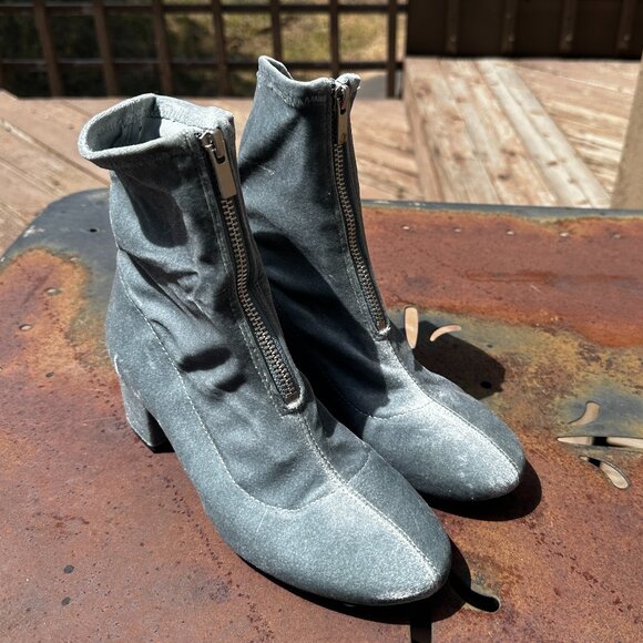 RARE EUC H&M Divided Crushed Velvet Zip-Up Ankle Boots - Picture 5 of 9